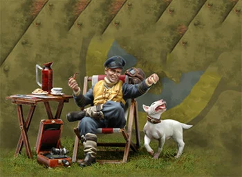 1/32 senovės žmogus sėdi su šunų Dervos pav Modelis rinkiniai Miniatiūriniai gk Unassembly Unpainted