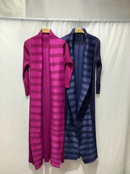 2020 m. rudens žiemos naujas dviejų dalių plisuotos suknelė ilgomis rankovėmis suknelė Turn-žemyn Apykaklės dryžuotas plius dydis suknelė