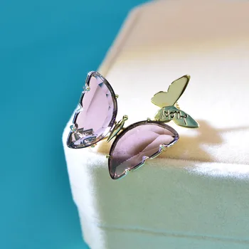 CINDY XIANG Aišku, Crystal Butterfly Sages Moterims, Elegantiškas Vestuvių Prabanga Vabzdžių Pin Sagė Žiemos Dizaino Papuošalai