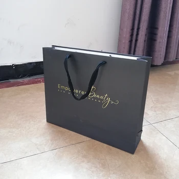 Didmeninė 1000pcs/daug custom Prabangus matinis juodas pirkinių popierinį maišelį su aukso/sidabro logotipą drabužių pakavimas