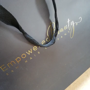 Didmeninė 1000pcs/daug custom Prabangus matinis juodas pirkinių popierinį maišelį su aukso/sidabro logotipą drabužių pakavimas