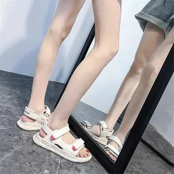 Harajuku sporto moterų PU odos sandalai vasarą plokščiadugnis studentų neslidus laukinių batai 2020 Naujos Platformos laisvalaikio paplūdimio bateliai