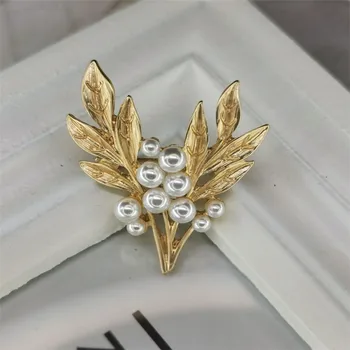 Japonija ir Pietų Korėja mados ornamentu šviesiai aukso perlas sagės lapai moterys nusipelno veikti vaidmuo vietoje