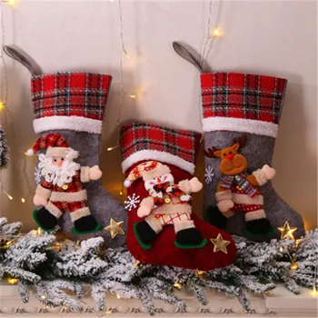 Kalėdos, Kalėdos Medžių Kabo Šalies Medžio Dekoro Santa Gyvulių Kojinių Dovanų Saldainių Krepšiai Gražus Dovanų Maišelis, skirtas Vaikams Židinys Medis