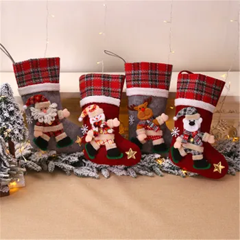 Kalėdos, Kalėdos Medžių Kabo Šalies Medžio Dekoro Santa Gyvulių Kojinių Dovanų Saldainių Krepšiai Gražus Dovanų Maišelis, skirtas Vaikams Židinys Medis