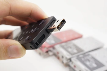 Naudotas,Sony ICD-UX560F Stereo Skaitmeninis Diktofonas su įmontuotu USB 4GB,parama TF kortelę