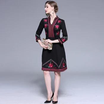 Naujas 2019 m. Pavasarį Aukštos Kokybės Moterų Siuvinėjimo Gėlių kilimo ir tūpimo Tako Suknelė Elegantiškas V-kaklo Derliaus Suknelės, Šaliai