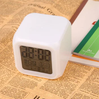 Naujas Spalvingas Keitimas Skaitmeninis Laikrodis-Žadintuvas Daugiafunkcį Parą Mini Termometras Dienos Naktį Žėrintis Kubo LCD Laikrodis Namų Dekoro