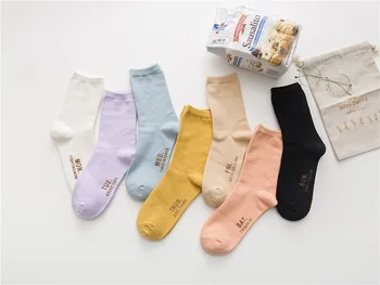 Naujas Unisex kojinės 7 poros medvilnės laišką ilgą rudenį vyrai savaitę kojinės naujas stilius laimingas aukštos kokybės moterų atsitiktinis kojinės dovanų