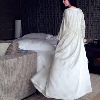 Rudenį Aukščiausios Kokybės Moterų Šilko Satino Siuvinėjimo Ilgai Chalatai ilgomis Rankovėmis 2 - Pics Elegantiškas Ponios Žiemos Sleepwear C030