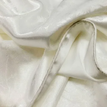 Rudenį Aukščiausios Kokybės Moterų Šilko Satino Siuvinėjimo Ilgai Chalatai ilgomis Rankovėmis 2 - Pics Elegantiškas Ponios Žiemos Sleepwear C030