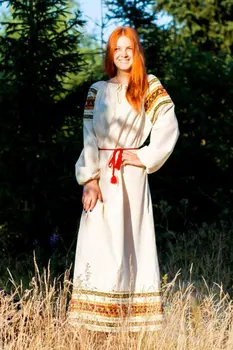 Rusijos liaudies kostiumas, marškiniai moterims. 48-50