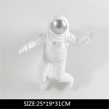 Skulptūra Namo Charakterį Astronautas Statula Office Raketų UFO Herojus Miniatiūros Modelis Kūrybos Paveikslas Figūrėlės Amatų M4730