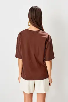 Trendyol moteriški medvilniniai marškinėliai brown Printed Megzti viršų moterims Pagrindinio marškinėlius TWOSS19GH0034