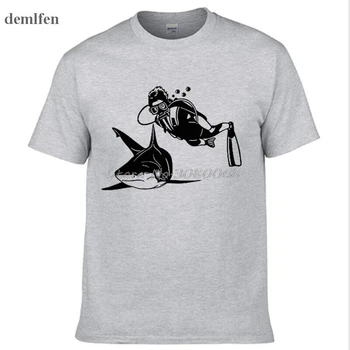 Įdomu, Ryklių Ir Vyras Divings Dizaino marškinėliai Spausdinami Vyrų Marškinėlius Kietas Juokingi vyriški Tee Marškinėliai Šukuotinės Medvilnės Atsitiktinis T Shirts